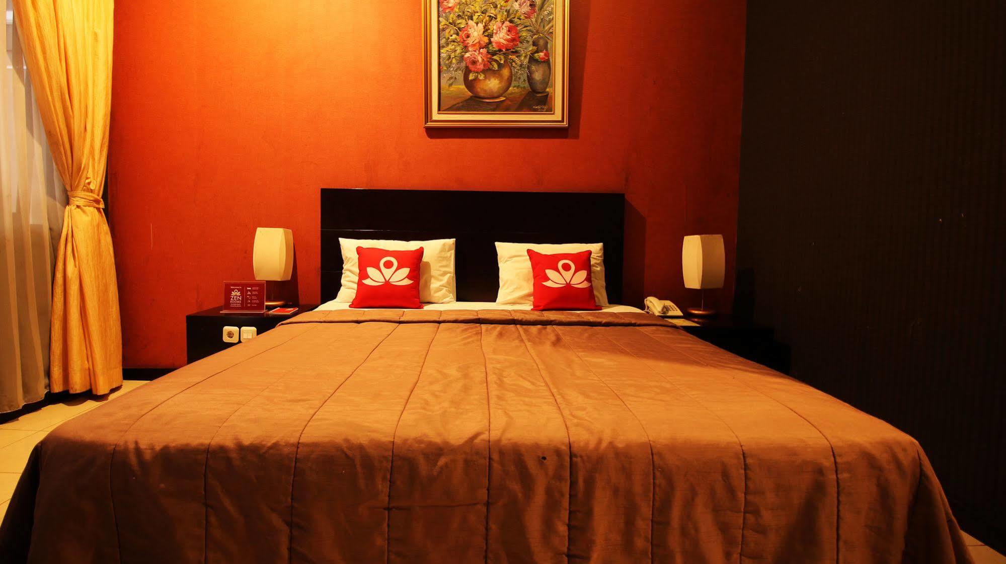 Zen Rooms Grand Hotel レムバン エクステリア 写真