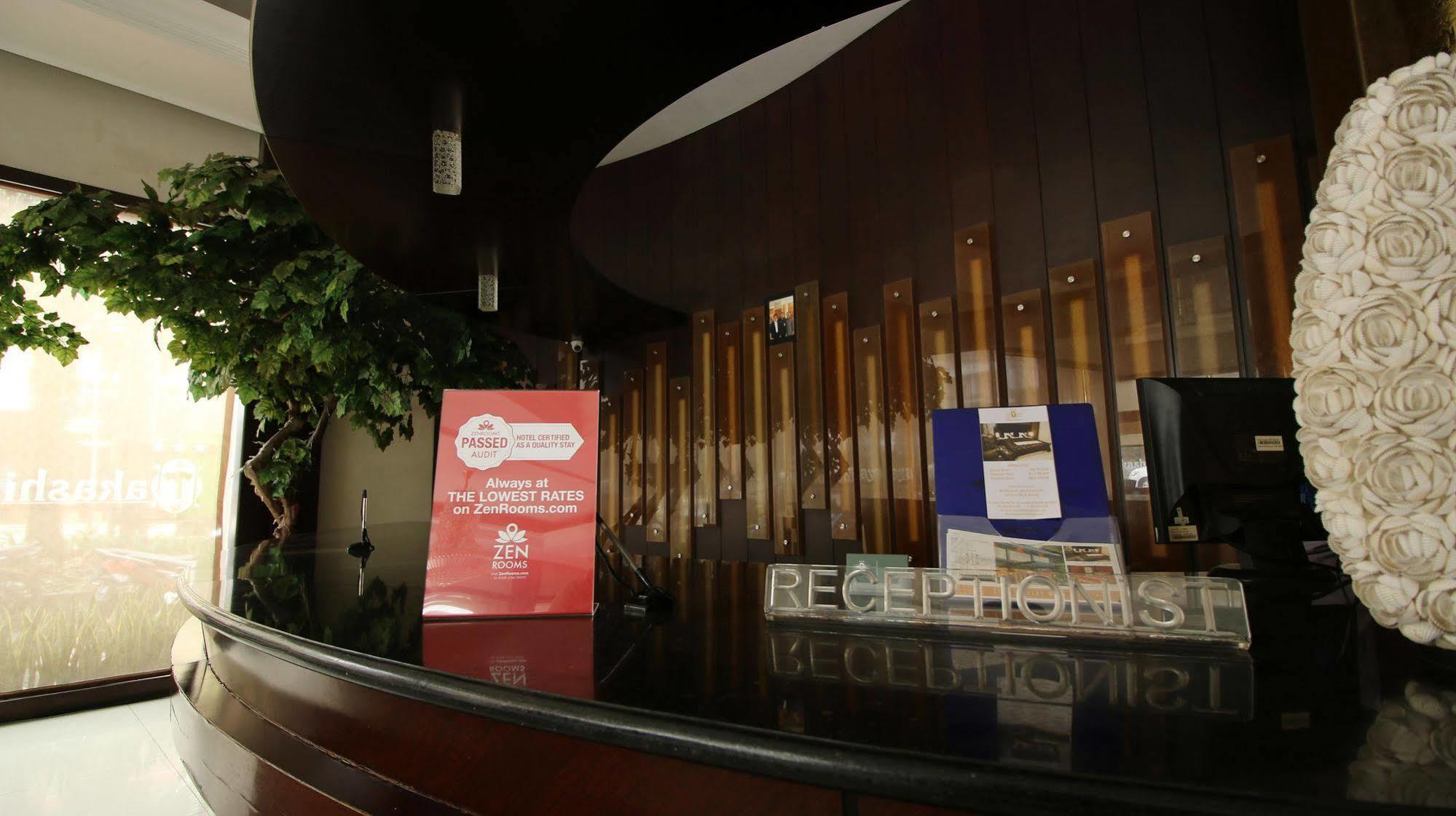 Zen Rooms Grand Hotel レムバン エクステリア 写真