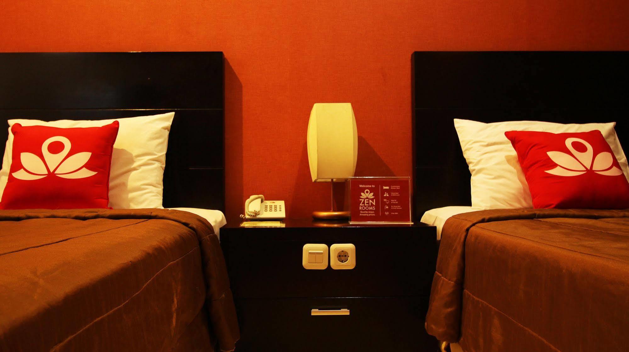 Zen Rooms Grand Hotel レムバン エクステリア 写真